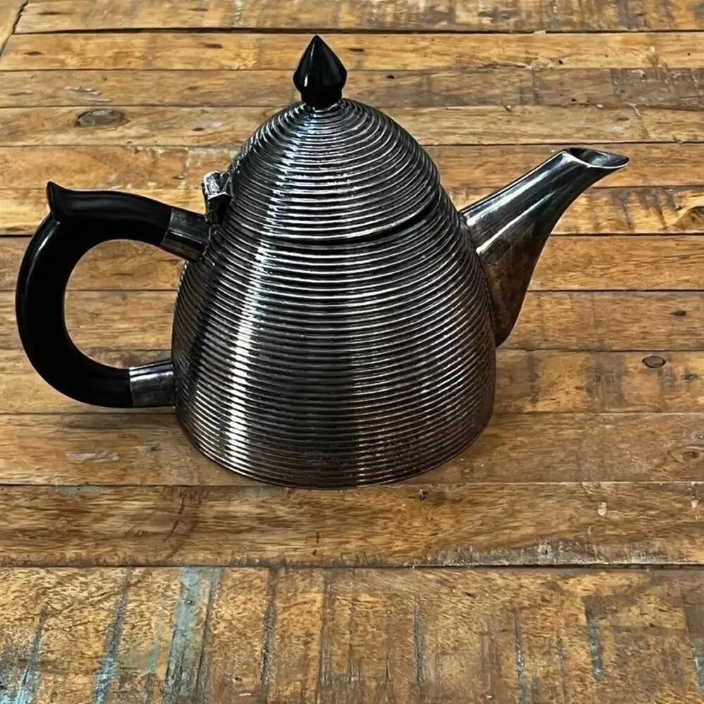 Beehive Shaped Teapot 6.5